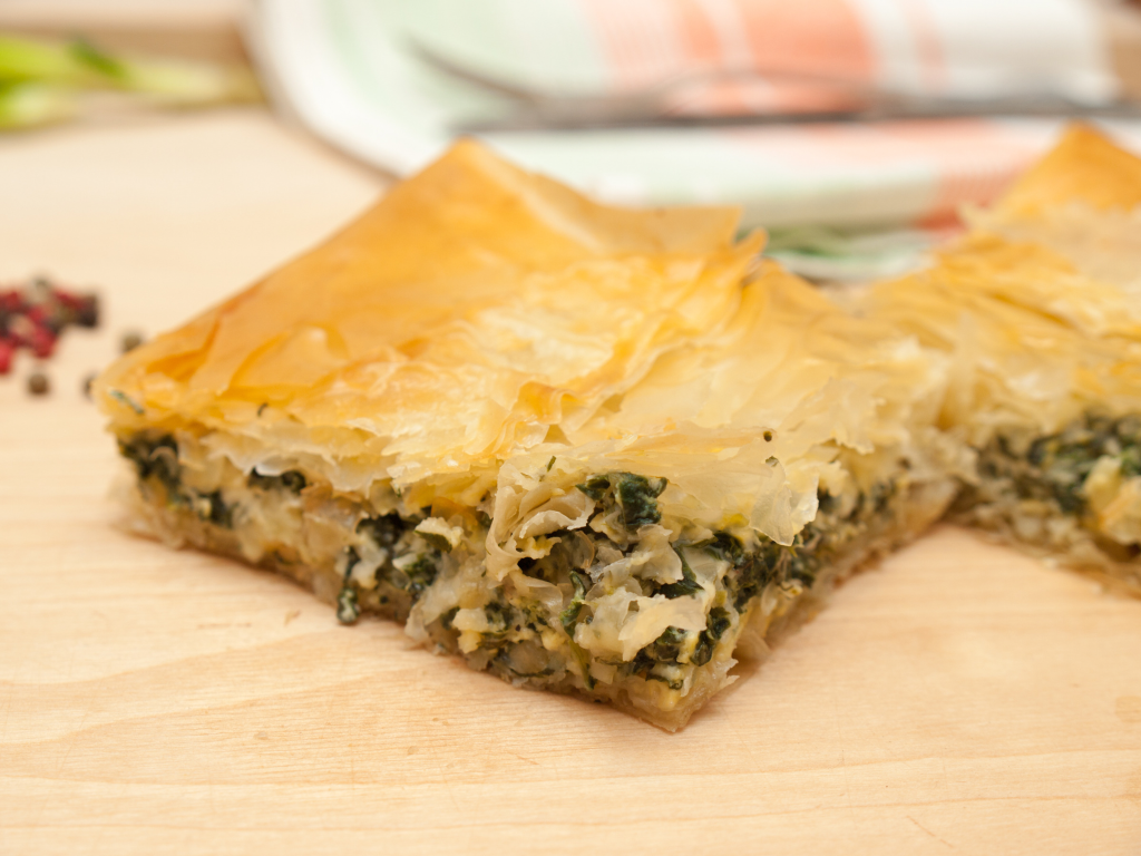 Ricette greche: torta salata spinaci e feta, spanakopita