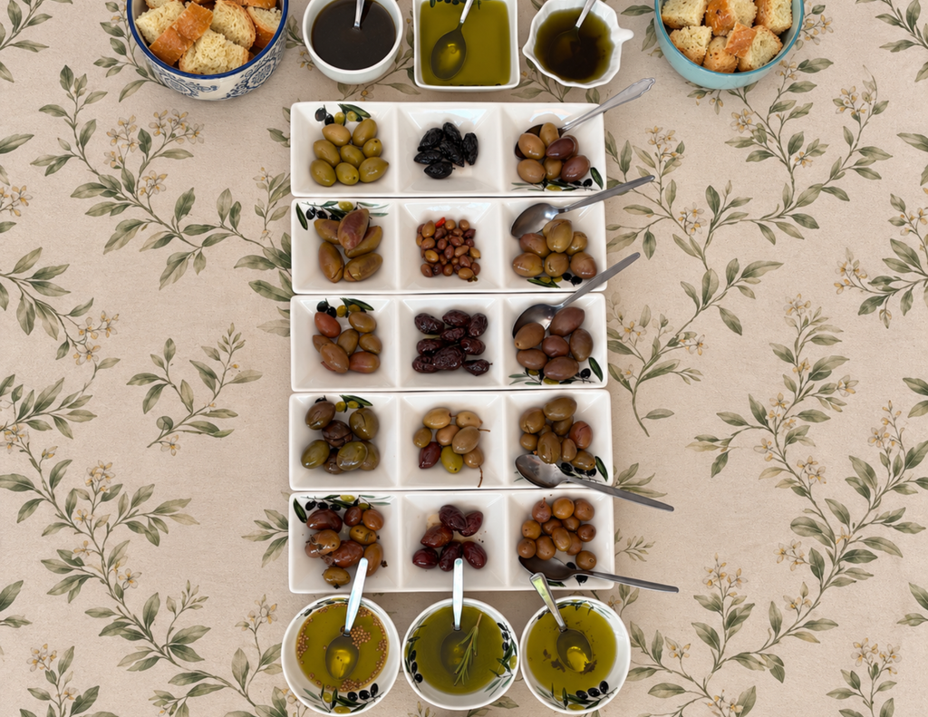 Degustazione di 16 tipi di olive e 3 tipologie di olio evo preparate da Emma di Olive Tree Farm 